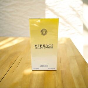 NIB Versace Yellow Diamond Shower Gel 200ML/6.7FL OZ